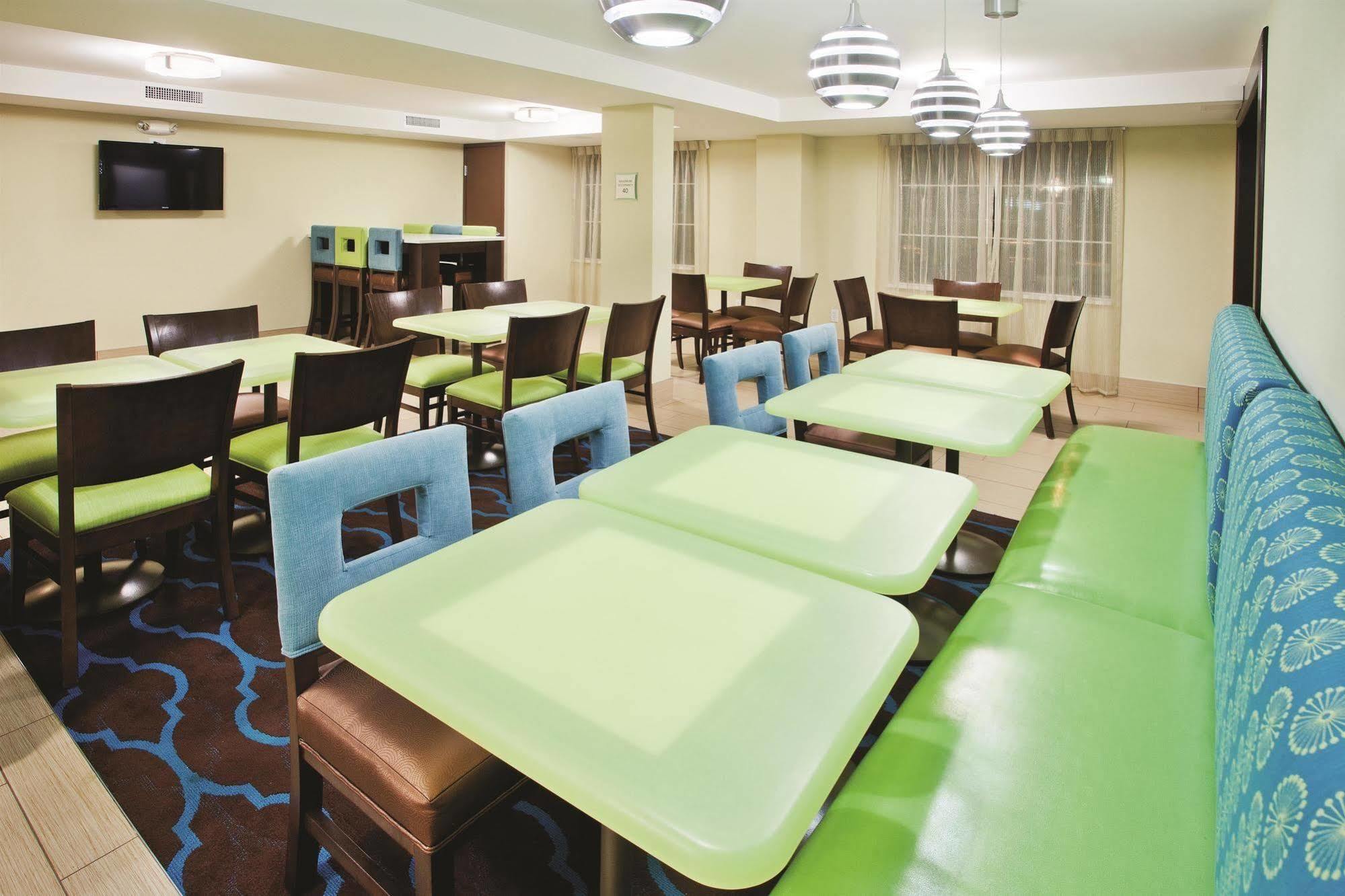 La Quinta By Wyndham Knoxville Central Papermill Bagian luar foto