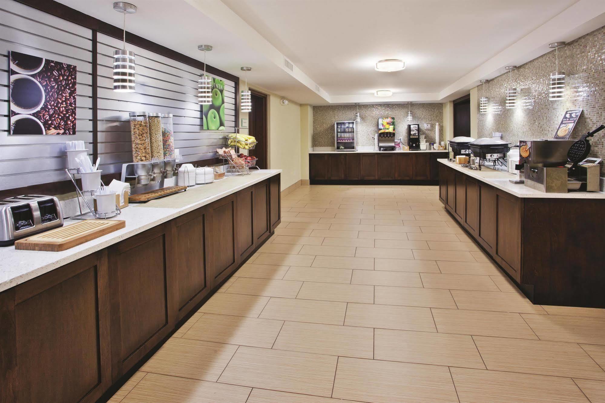 La Quinta By Wyndham Knoxville Central Papermill Bagian luar foto
