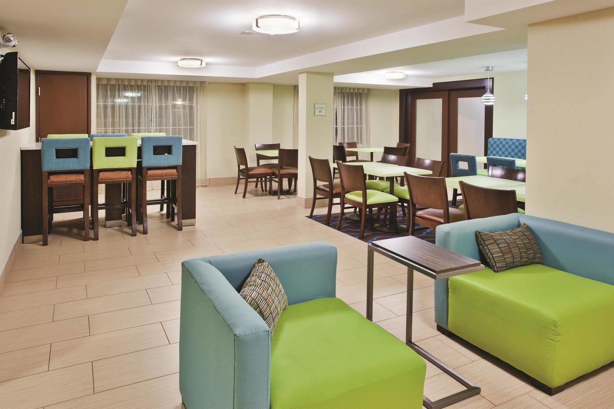 La Quinta By Wyndham Knoxville Central Papermill Bagian luar foto